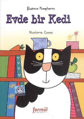 Başucu Kitaplarım Evde Bir Kedi